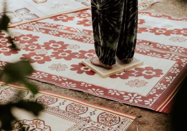découvrez les bienfaits d'un tapis d'acupression, un outil innovant pour soulager le stress, réduire les douleurs musculaires et améliorer la circulation sanguine. idéal pour se détendre après une longue journée, ce tapis offre une expérience de bien-être unique à la maison.