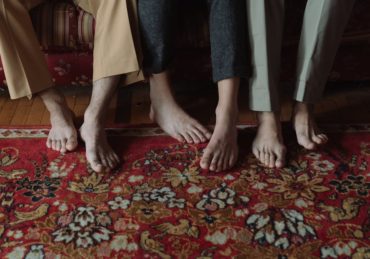découvrez l'univers fascinant du fétichisme, une exploration des préférences sensuelles et des désirs divers. plongez dans les différentes pratiques, les mystères et les nuances qui entourent ce mode d'expression intime et personnel. que vous soyez novice ou expert, explorez les aspects psychologiques et culturels du fétichisme.