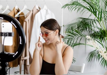 découvrez nos meilleurs conseils de mode pour rester tendance en toute saison. astuces, looks inspirants et idées stylées pour améliorer votre garde-robe facilement.