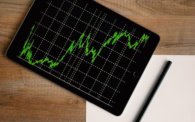 découvrez le monde du trading avec nos conseils et stratégies pour réussir sur les marchés financiers. apprenez à investir, analyser les tendances et maximiser vos gains.