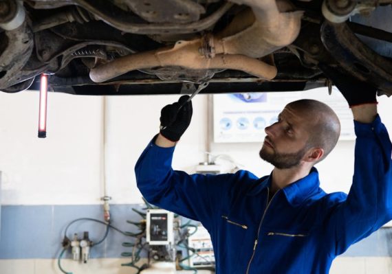 découvrez nos conseils et astuces pour l’entretien automobile : contrôles réguliers, prévention des pannes et optimisation de la durée de vie de votre véhicule. soyez prêt à rouler en toute sécurité !