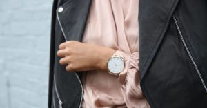 découvrez les dernières tendances de la mode : couleurs, styles, matières et looks incontournables de la saison. restez à la pointe de la fashion avec nos conseils et inspirations.