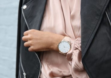 découvrez les dernières tendances de la mode : couleurs, styles, matières et looks incontournables de la saison. restez à la pointe de la fashion avec nos conseils et inspirations.
