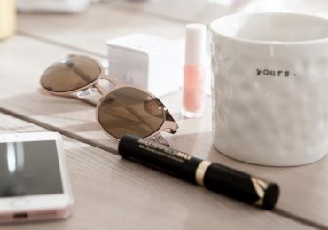 découvrez notre sélection d’accessoires tendance qui complètent parfaitement votre style au quotidien. trouvez des pièces uniques pour personnaliser vos tenues sur notre boutique en ligne.
