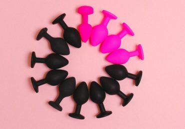 découvrez notre sélection de sex toys pour tous les plaisirs, en toute discrétion. produits de qualité pour explorer votre sensualité, seul(e) ou à deux !